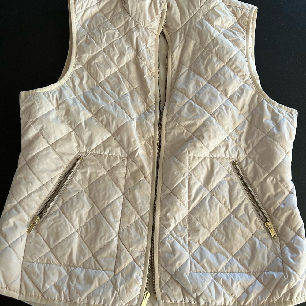 Old Navy light weight Quilted cream Vest